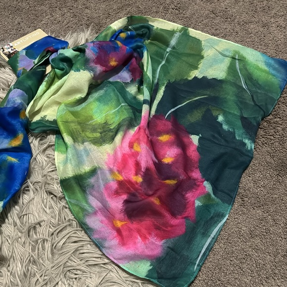 Gorgeous NWT Scarf-Demdaco”ArtLifting”Water Color Vibes Print-Blues/Purple/Green - Picture 6 of 13